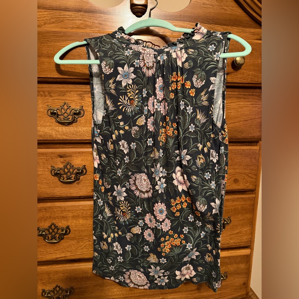 LOFT Floral Patterned Top